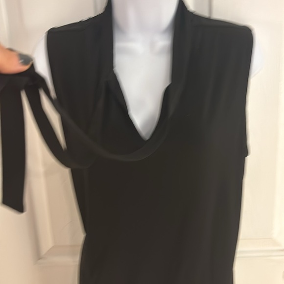 Tahari black sleeveless blouse with bow tie at neck - Picture 3 of 4